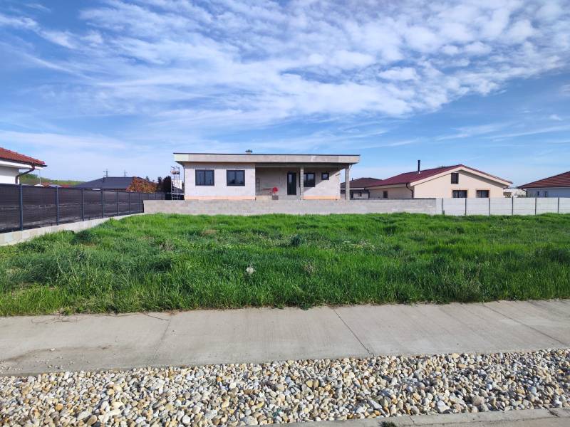 pozemok novostavby.jpeg